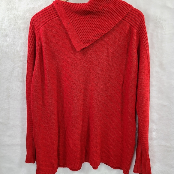 Assymetrical Neckline Red Sweater Liz Claiborne - Picture 3 of 5